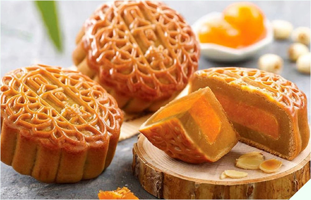 lam-banh-trung-thu-tu-bot-tao-mau-danh-danh